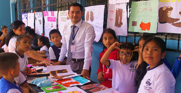 Vida Chijacorral elementary class with teacher
